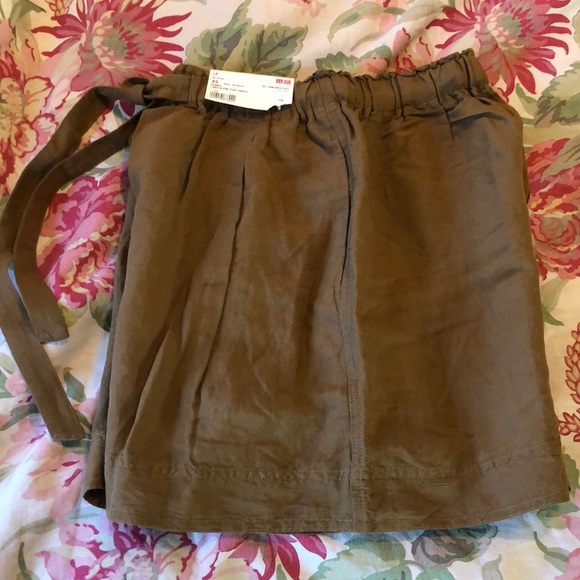 JW ANDERSON x UNIQLO Colab Size XS Linen Blend Tuck Short Paperbag LagenLook NEW - Picture 3 of 15